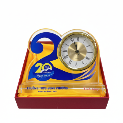 Phương án đồng hồ số 20 xanh đế trong suốt trong hộp đỏ lót vàng từ kho