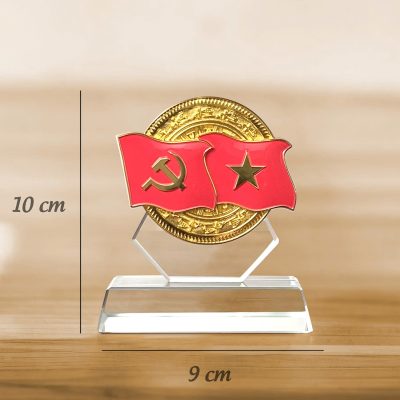 Ảnh nguồn Biểu trưng Lửa Việt ghi chiều cao 10 cm và chiều ngang 9 cm